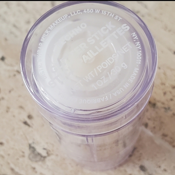 HP* Milk Highlighter Techno Glitter Stick - Picture 3 of 4